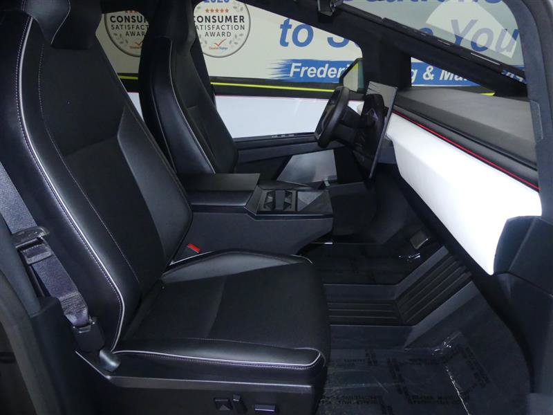 Used 2024 Tesla Cybertruck AWD Crew Cab image 7