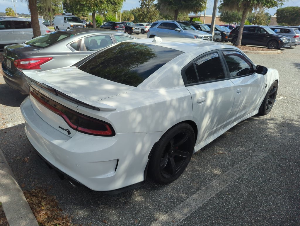 Used 2016 Dodge Charger SRT Hellcat RWD image 2