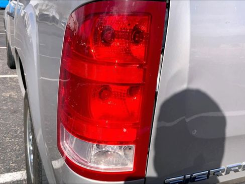 Used 2007 GMC Sierra 1500 W/T w/ Work Truck Preferred Package image 25