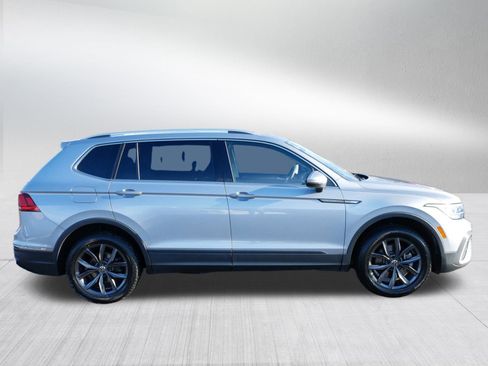 Certified 2022 Volkswagen Tiguan SE image 8