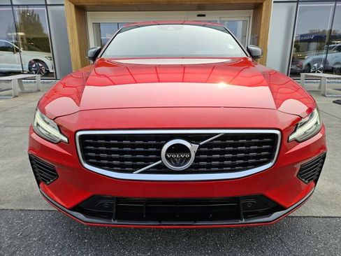 Used 2019 Volvo S60 T8 R-Design AWD/4WD image 2