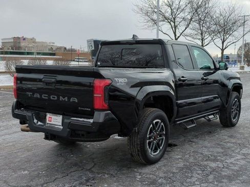 Certified 2025 Toyota Tacoma TRD Sport w/ TRD Sport Premium Package AWD/4WD image 6