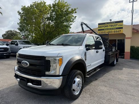 Used 2017 Ford F550 4x4 Crew Cab Super Duty image 2