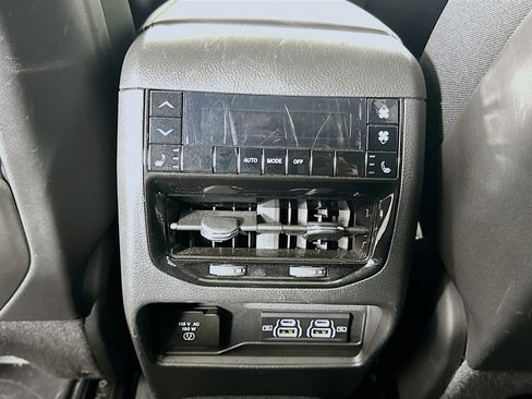 Used 2023 Jeep Grand Cherokee L Limited w/ Black Appearance Package AWD/4WD image 28