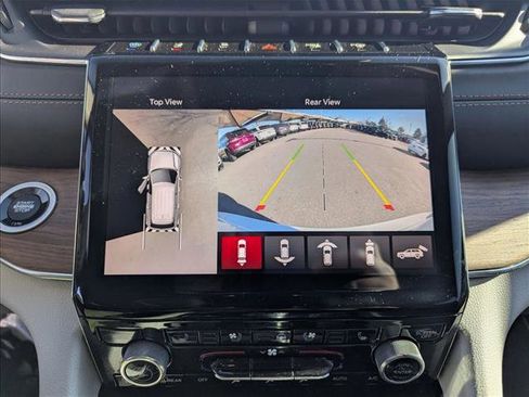 Used 2022 Jeep Grand Cherokee Summit image 13