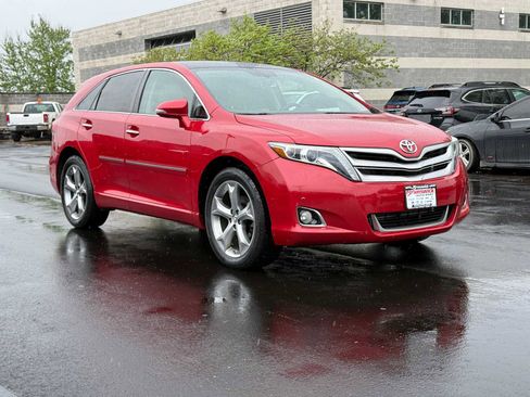 Used 2015 Toyota Venza Limited AWD/4WD image 3