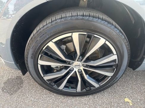 Used 2023 Volvo XC60 T8 Ultimate image 29