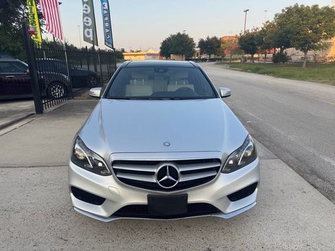 Used 2014 Mercedes-Benz E 250 BlueTEC Sedan image 3