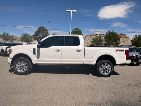 Used 2019 Ford F350 Platinum w/ Platinum Ultimate Package AWD/4WD image 2