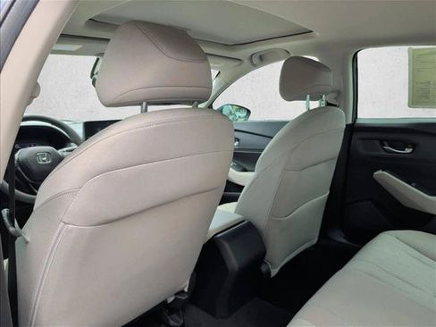 Used 2024 Honda Accord EX image 19