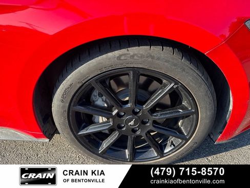 Used 2016 Ford Mustang GT w/ Black Accent Package RWD image 9