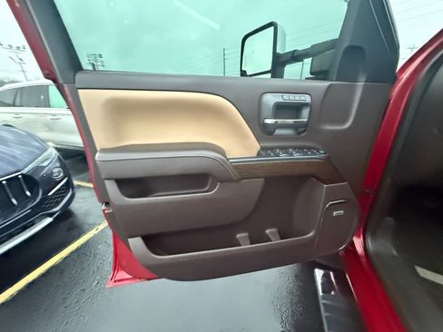 Used 2018 GMC Sierra 2500 Denali w/ Duramax Plus Package image 11