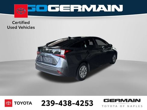 Used 2020 Toyota Prius LE FWD image 5