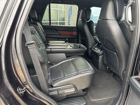 Used 2021 Lincoln Navigator Reserve AWD/4WD image 41