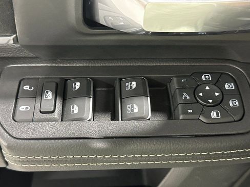 New 2026 RAM 2500 Laramie w/ Night Edition AWD/4WD image 17