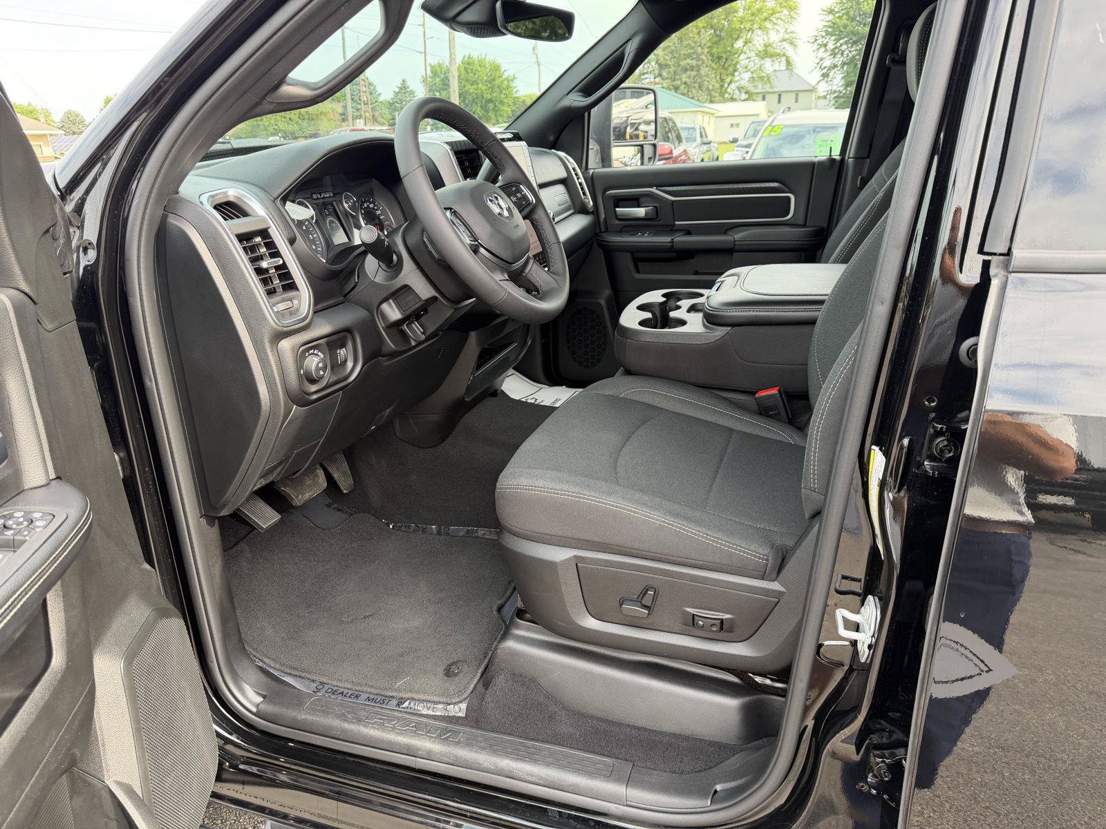 Used 2026 RAM 2500 Big Horn AWD/4WD image 11