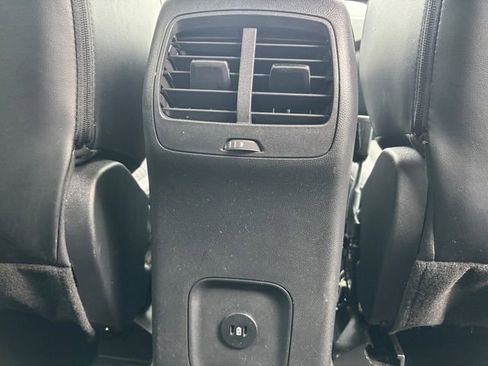 Used 2024 Ford Escape ST-Line image 18