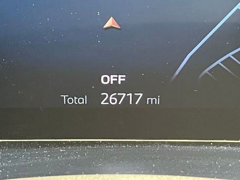 Used 2024 BMW iX xDrive50 w/ Premium Package image 27