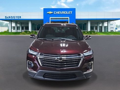 Used 2023 Chevrolet Traverse LT w/ LPO, Floor Liner Package FWD image 3
