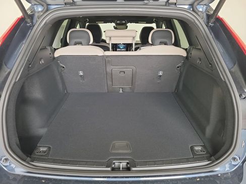 New 2026 Volvo XC60 B5 Core AWD/4WD image 10
