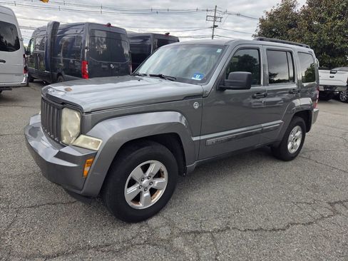 Used 2012 Jeep Liberty Sport w/ Popular Equipment Group AWD/4WD image 4