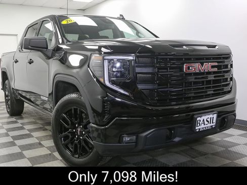 Used 2023 GMC Sierra 1500 Elevation image 2