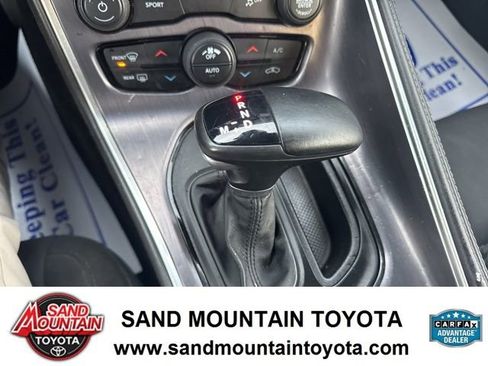 Used 2018 Dodge Challenger SXT image 18