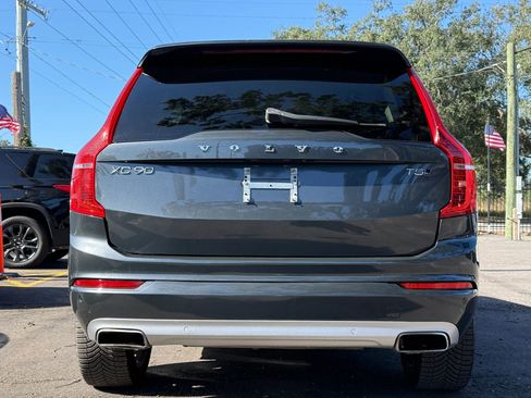 Used 2022 Volvo XC90 T5 Momentum w/ Climate Package AWD/4WD image 5