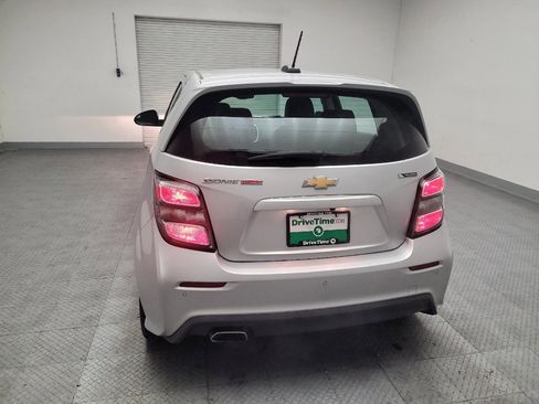 Used 2017 Chevrolet Sonic Premier w/ Driver Confidence Package FWD image 6