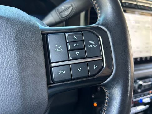 Used 2023 Ford F450 Platinum w/ FX4 Off-Road Package AWD/4WD image 36