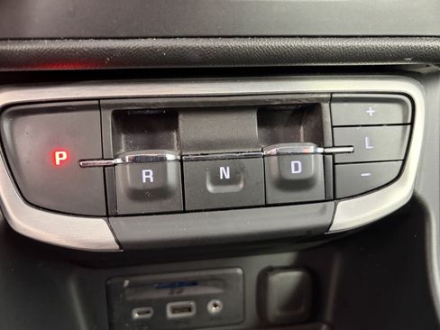 Certified 2024 GMC Terrain SLT AWD/4WD image 30