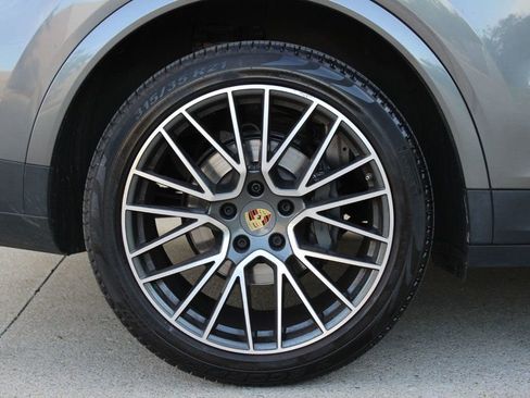 Used 2019 Porsche Cayenne S AWD/4WD image 36