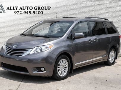 Used 2017 Toyota Sienna XLE w/ XLE Navigation Package