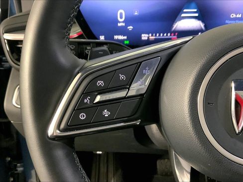 Used 2025 Buick Enclave Preferred image 18