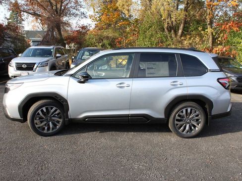 New 2025 Subaru Forester Touring image 6