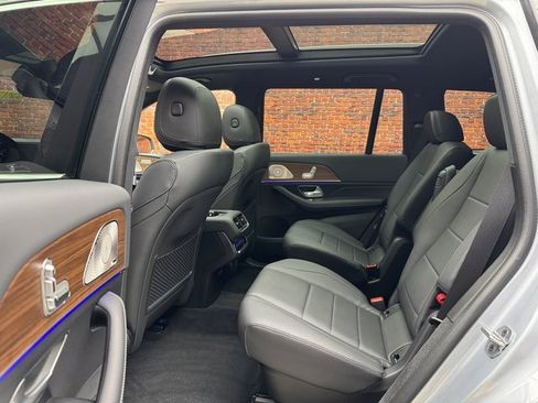New 2025 Mercedes-Benz GLS 450 4MATIC image 24