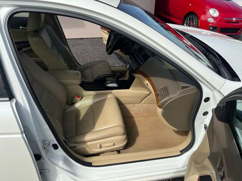 Used 2010 Honda Accord EX-L image 24