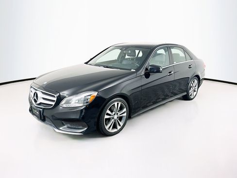 Used 2014 Mercedes-Benz E 350 Sedan image 3