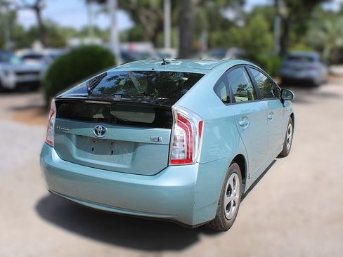 Used 2015 Toyota Prius Four FWD image 7