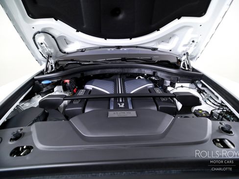 Used 2023 Rolls-Royce Cullinan Black Badge w/ Driver's Package image 40