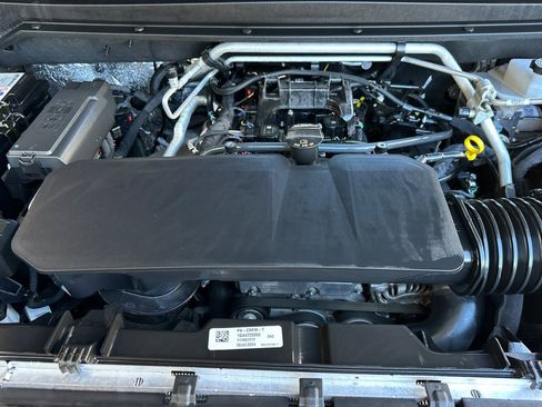 Used 2024 Chevrolet Colorado LT w/ LT Convenience Package image 23