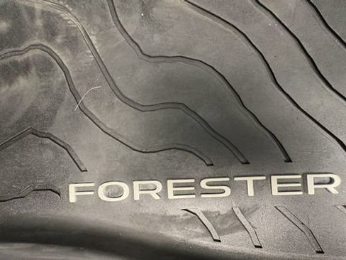 Used 2025 Subaru Forester Limited AWD/4WD image 34