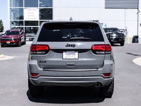 Used 2019 Jeep Grand Cherokee Altitude AWD/4WD image 11