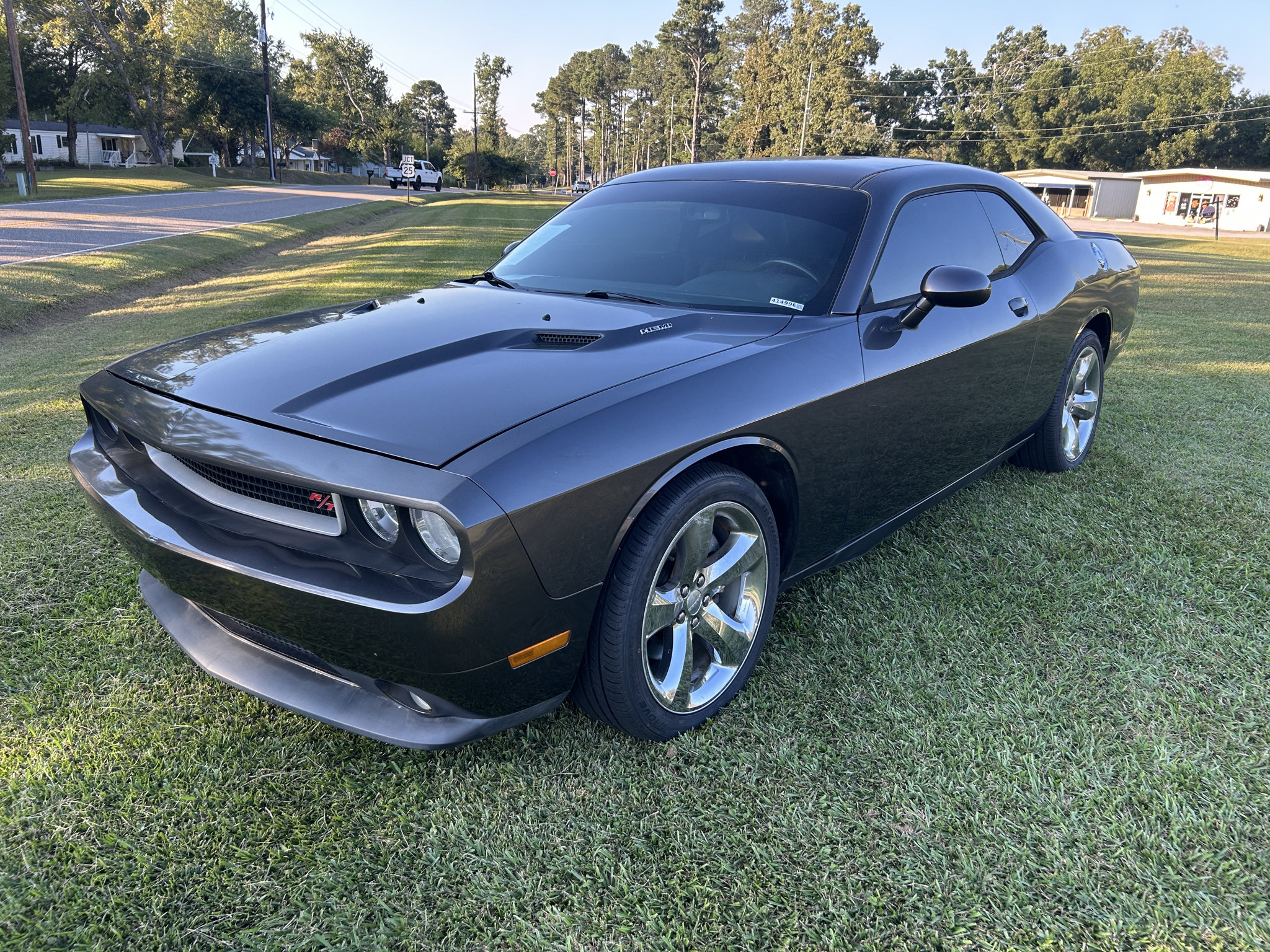 Used 2014 Dodge Challenger R/T Plus RWD image 10