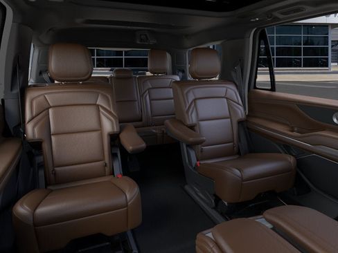 New 2026 Lincoln Navigator Reserve AWD/4WD image 11