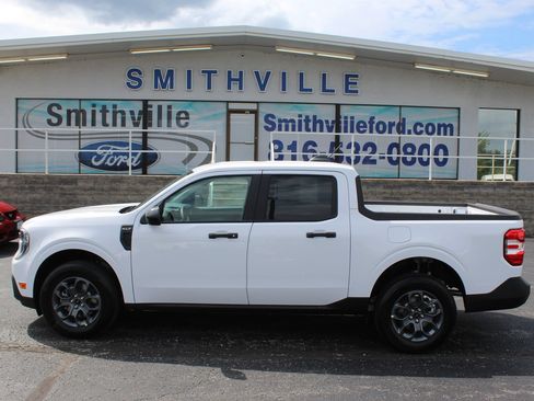 New 2025 Ford Maverick XLT w/ XLT Luxury Package FWD image 2