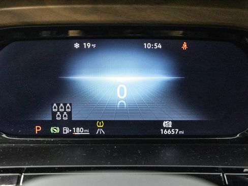 Used 2024 Volkswagen Atlas SE image 17