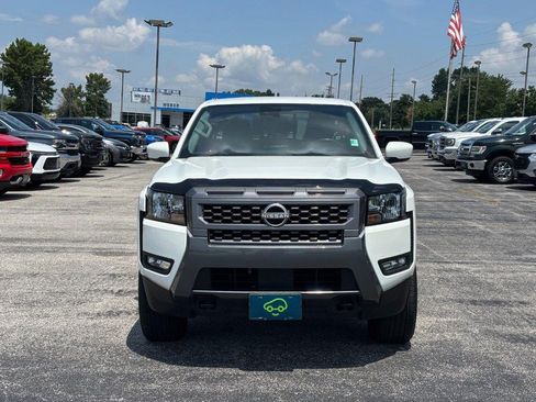 Used 2025 Nissan Frontier SV w/ SV Convenience Package AWD/4WD image 8