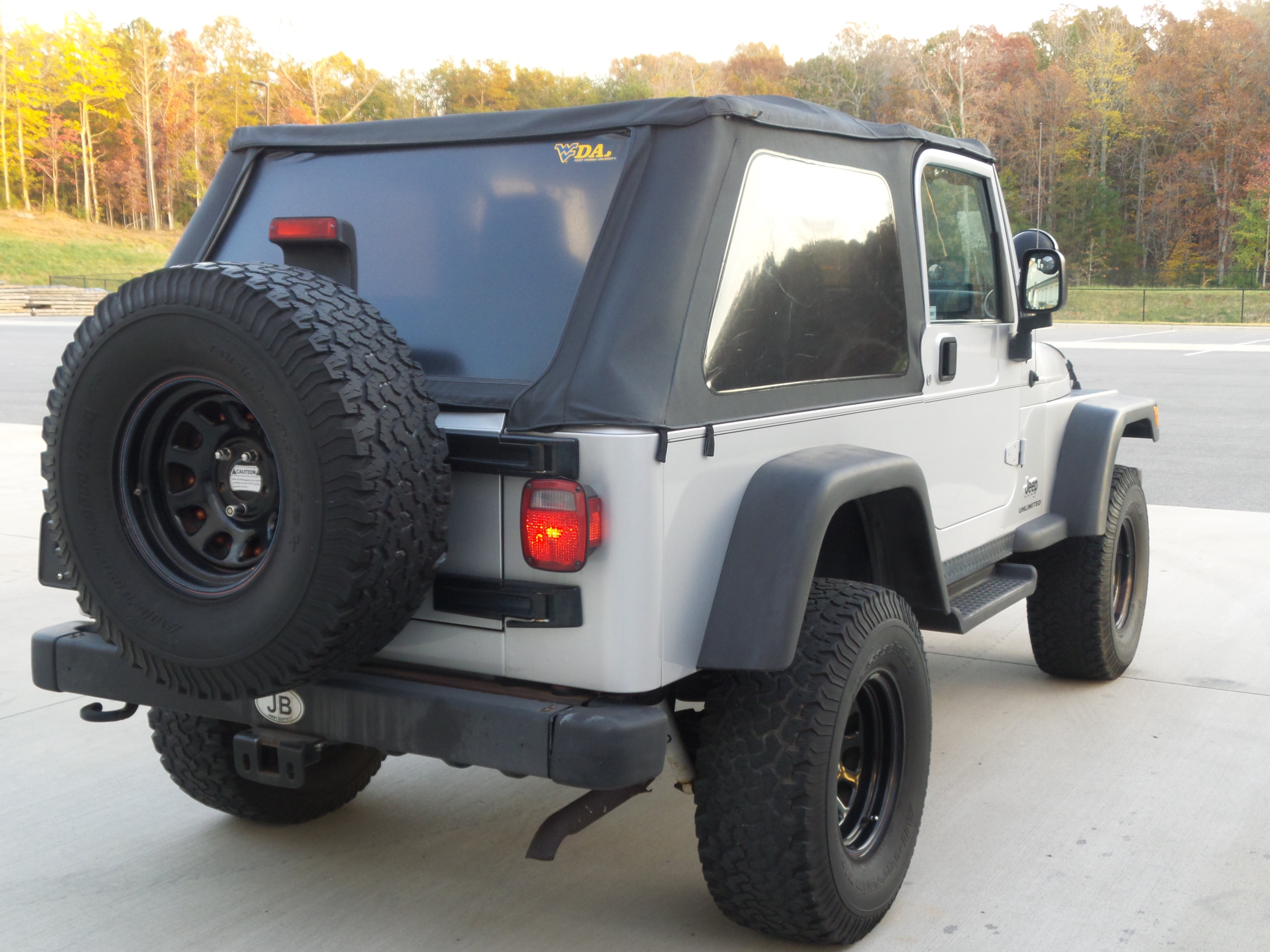 Used 2004 Jeep Wrangler 4WD image 7