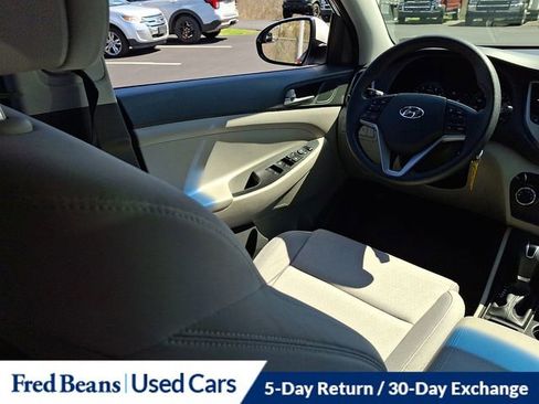 Used 2018 Hyundai Tucson SE image 14